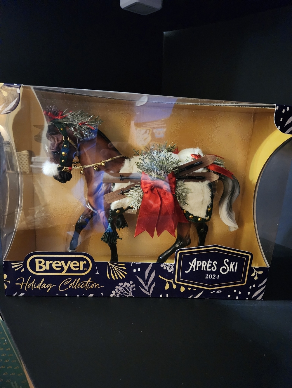 Breyer Apres Ski  Horse with Red Bow and Green Garland